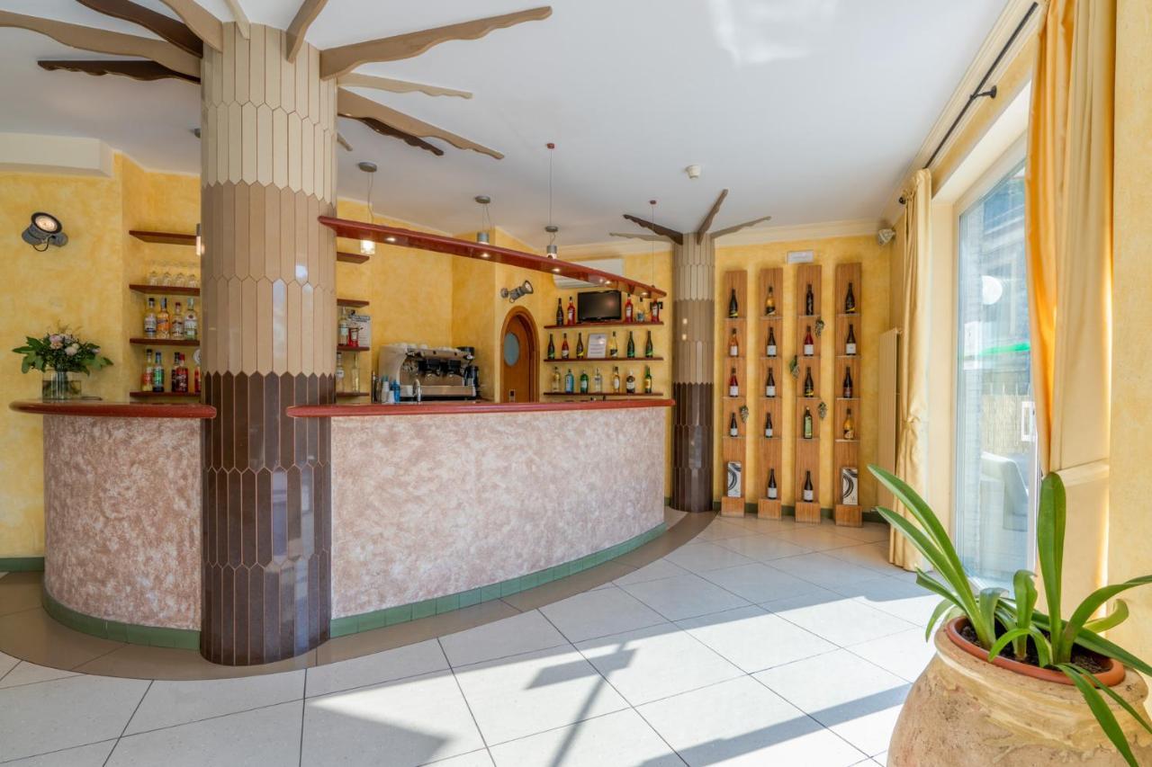 Hotel Residence Garden Alassio Exterior foto